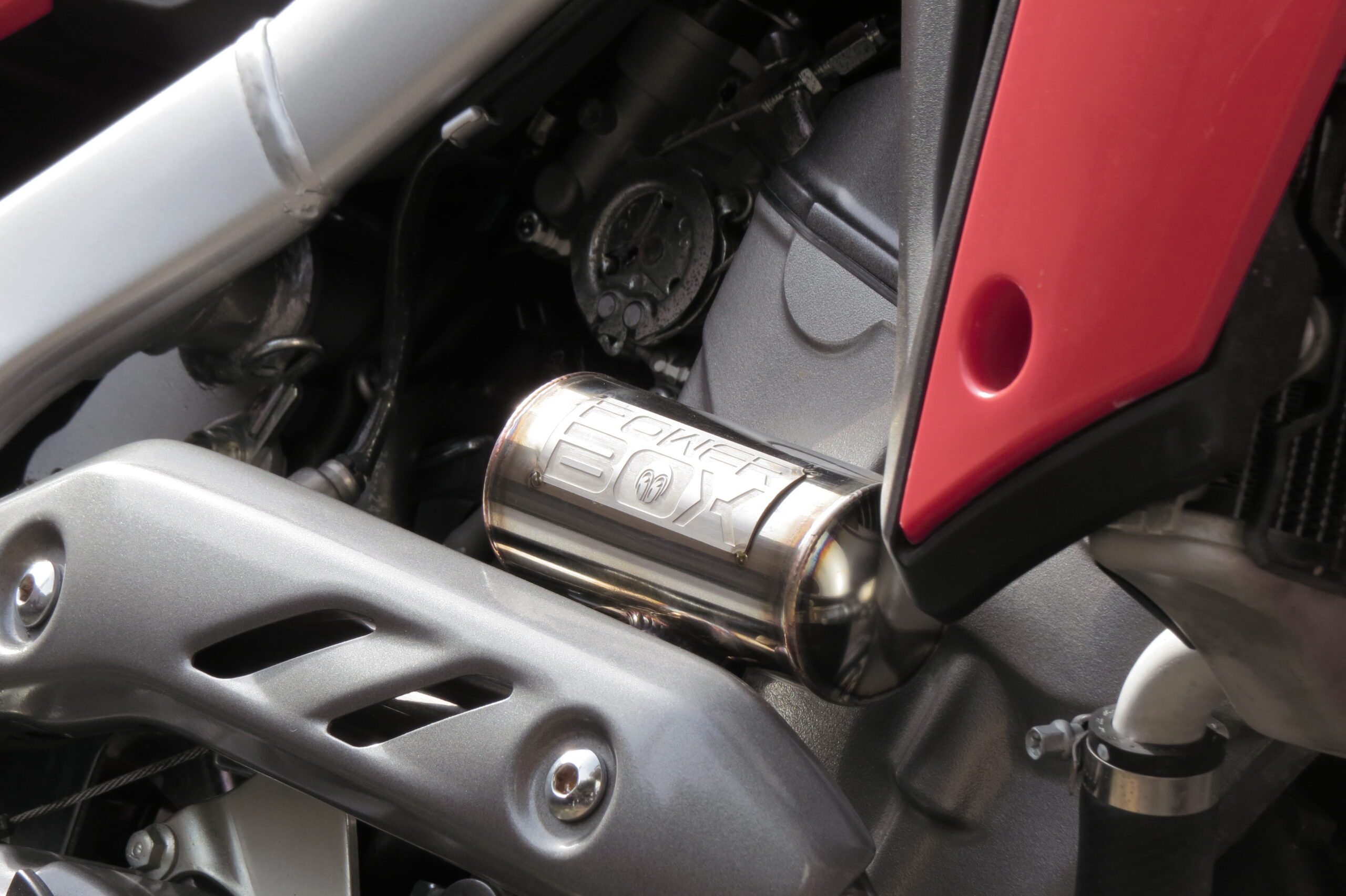 CRF250LにPowerBox SANPOを装着して感じた変化【SP忠男レビュー 